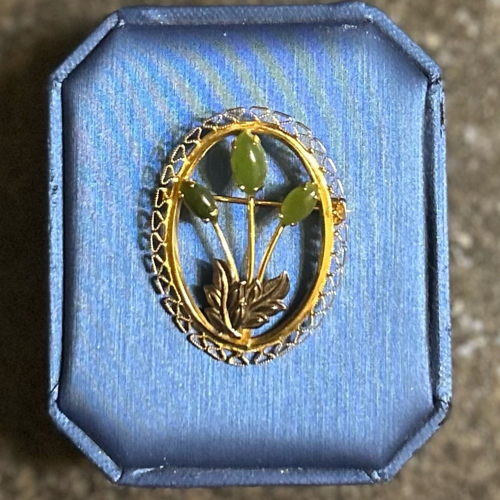 Vintage Jade Brooch.  12k GF - NEW